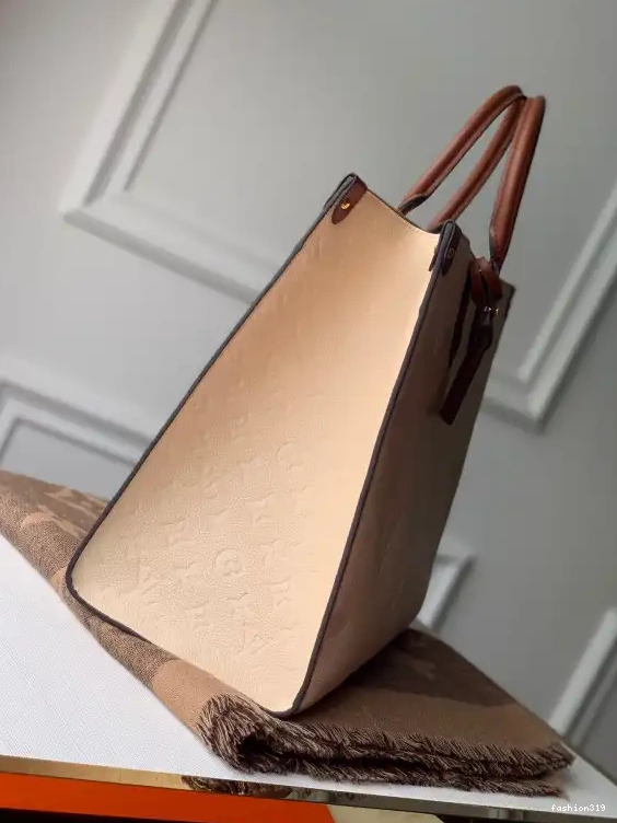 CABAS LOUIS GM VUITTON ONTHEGO 0407